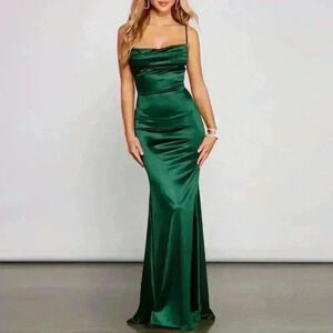 Windsor Nahla Formal Satin Mermaid Dress, size L